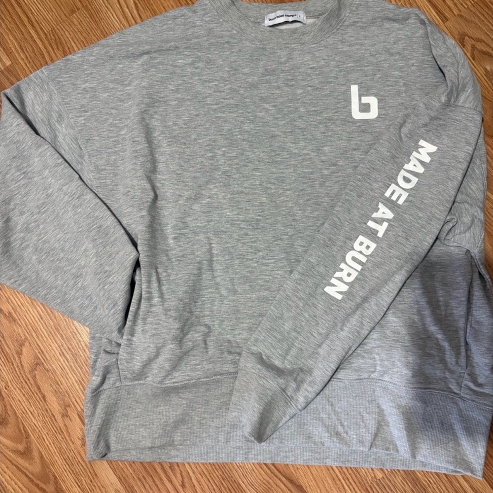 Burn Gray Sweatshirt plus Socks
